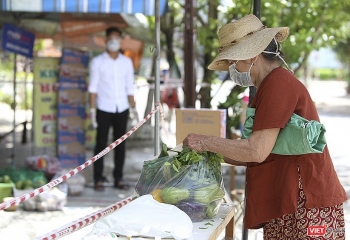 zero dong food stores for covid 19 stricken people in da nang